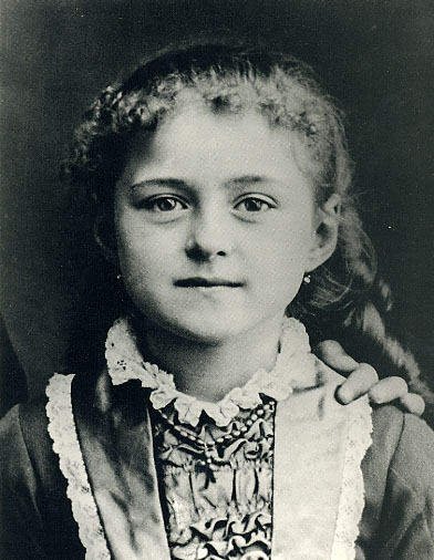 Teresa all'eta' di 8 anni, nel 1881