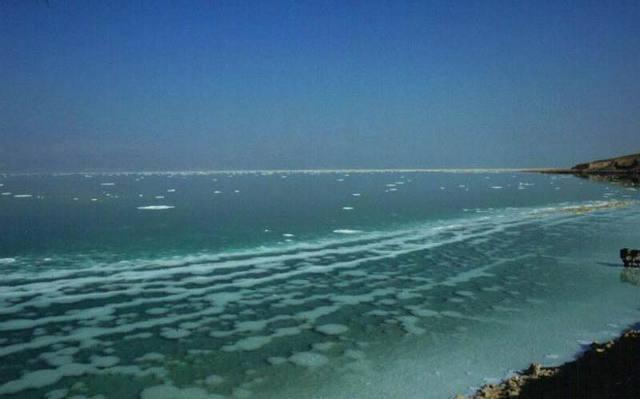 Concrezioni saline al Mar Morto, meditando la sorte di Sodoma e Gomorra