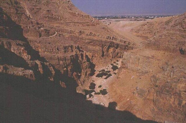 Panorama di wadi Qelt verso Gerico