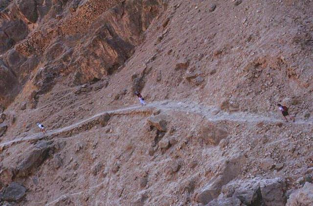 Passeggiata per wadi Qelt