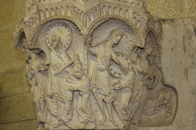 Nazareth, i capitelli crociati nel Museo degli scavi della Basilica