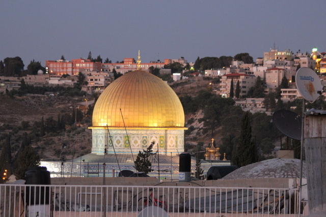 La prima sera a Gerusalemme, sui tetti a meditare sui Salmi delle Ascensioni