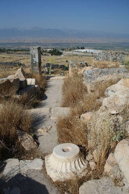 Gerapoli (Hierapolis): discendendo la via del martirion di Filippo