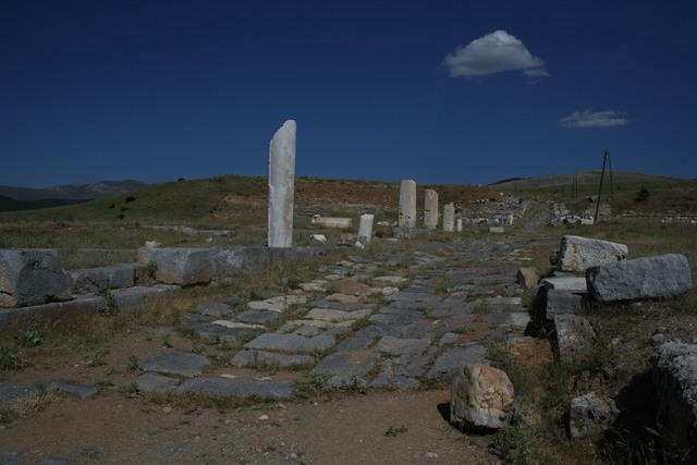 Antiochia di Pisidia, oggi Yalvaç: via che conduce al centro della città antica