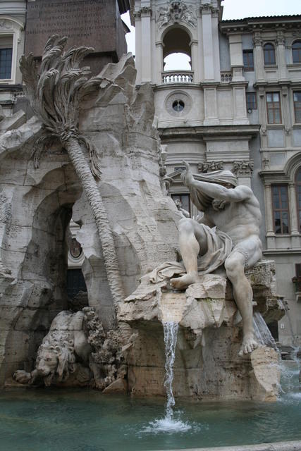 Gian Lorenzo Bernini, piazza Navona, Fontana dei quattro fiumi, il Nilo (clicca per la spiegazione)