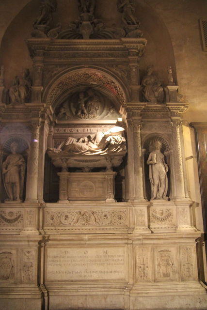 Monumenti funebri dei cardinali Ascanio Sforza e Girolamo Basso Della Rovere: Andrea Sansovino